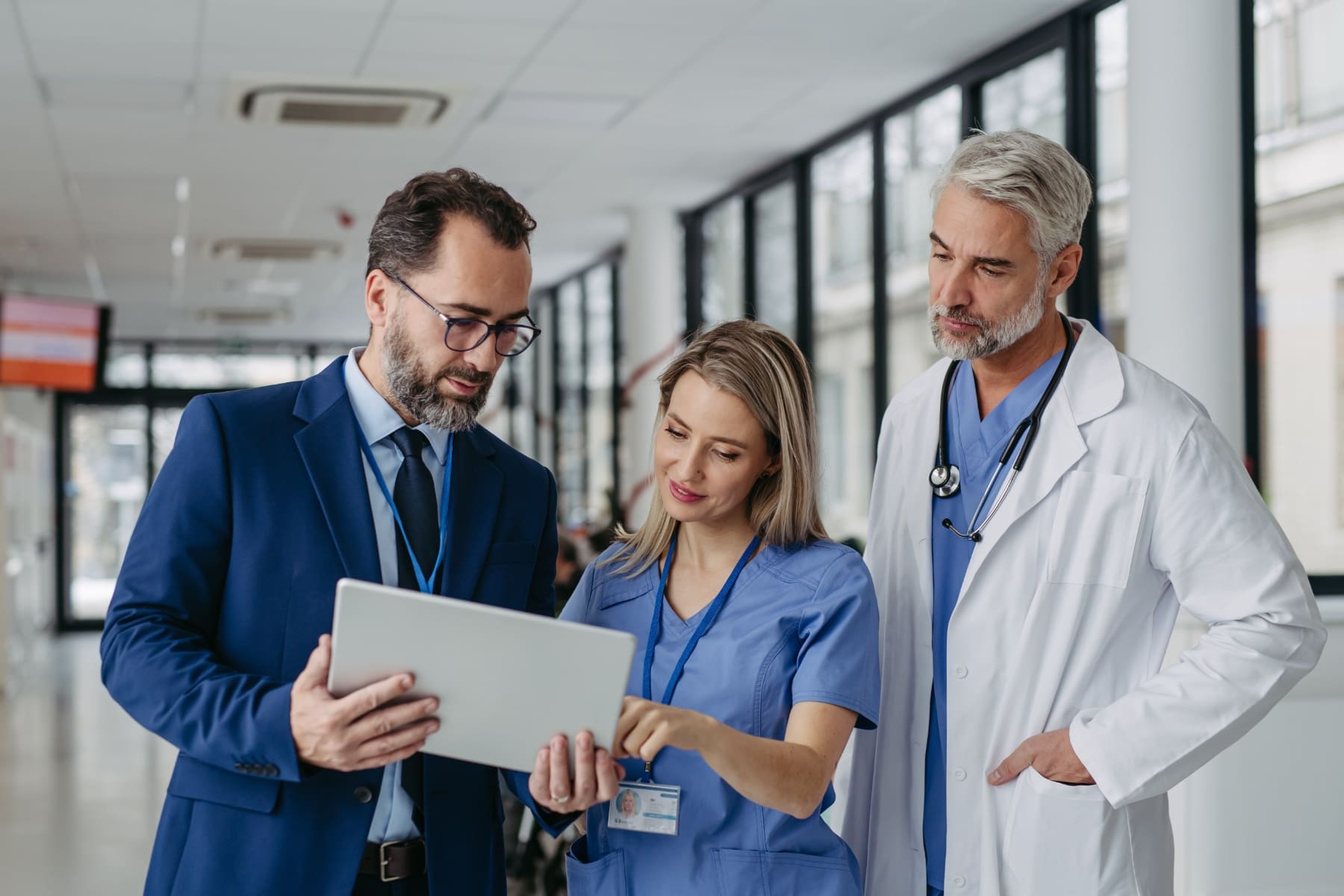 neuro-net-pro-doctors-reading